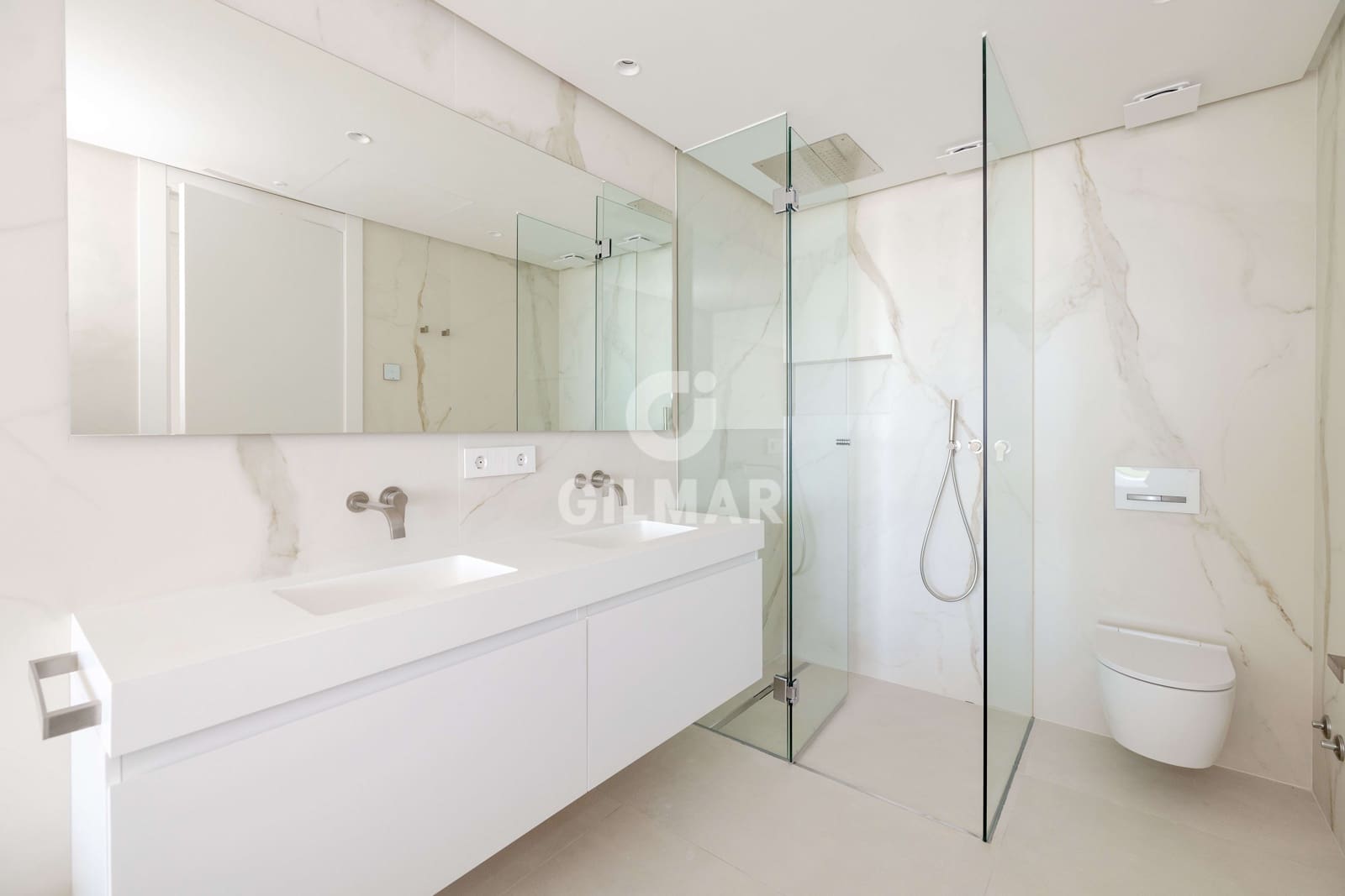 3 bedroom Flat for sale in La Mairena with pool garage - € 1,250,000 (Ref: 9941286)
