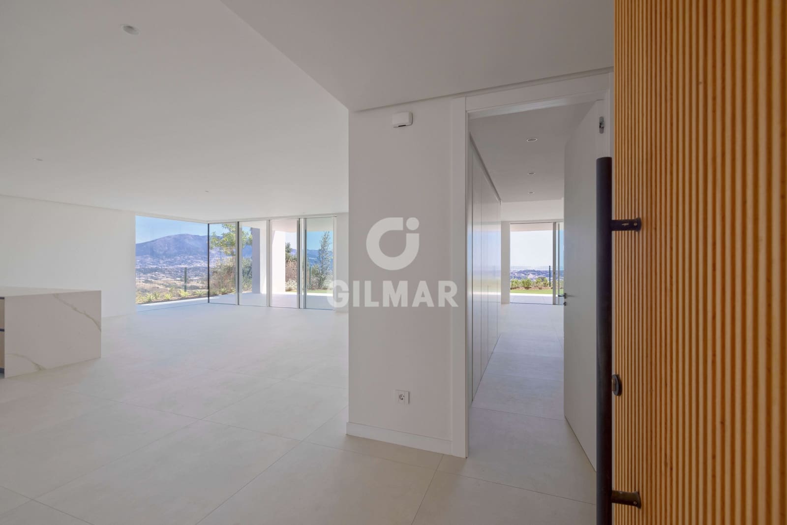 3 bedroom Flat for sale in La Mairena with pool garage - € 1,250,000 (Ref: 9941286)