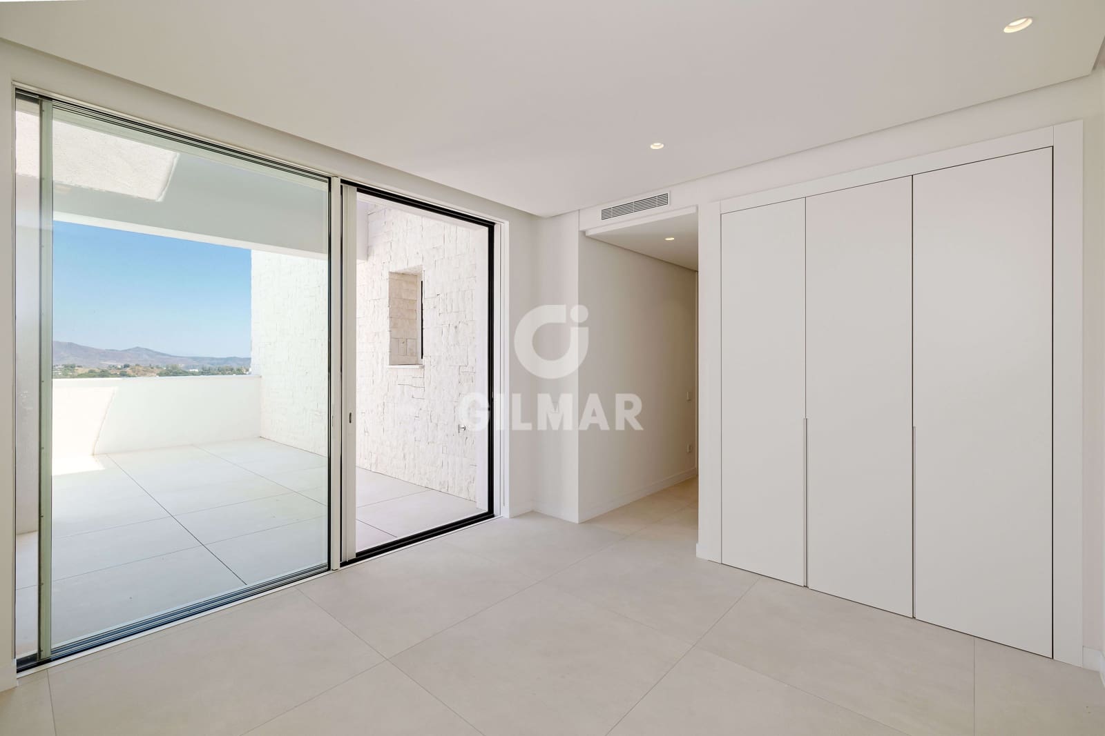 3 bedroom Flat for sale in La Mairena with pool garage - € 1,250,000 (Ref: 9941286)