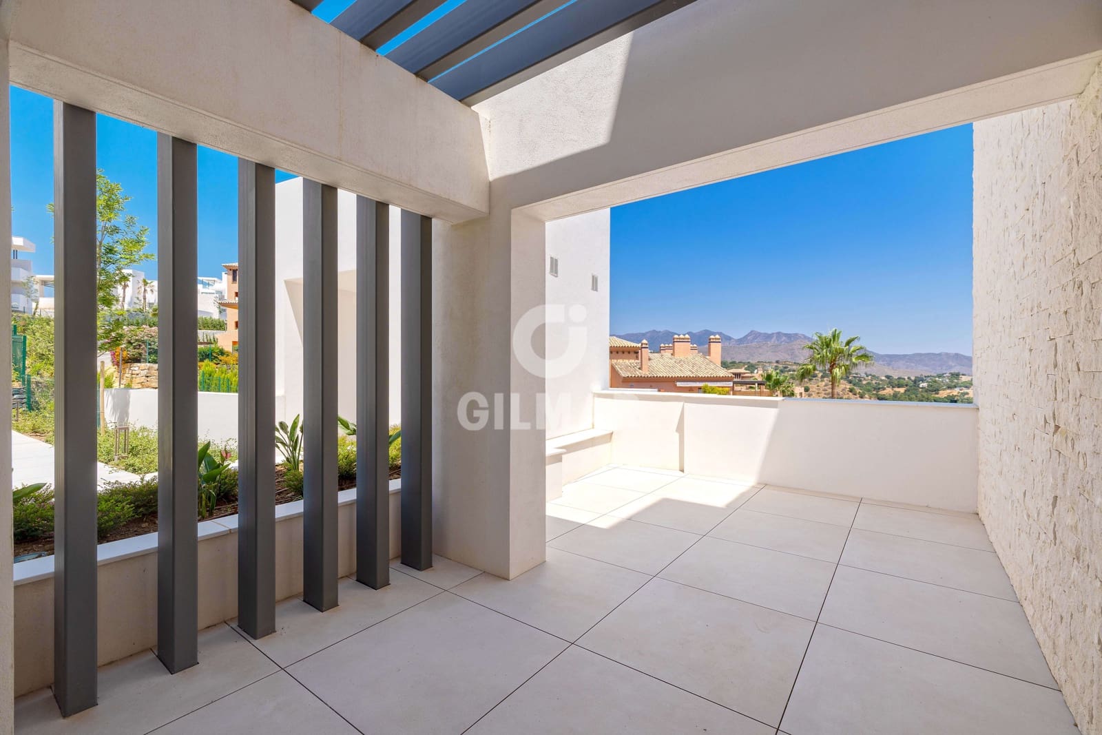 3 bedroom Flat for sale in La Mairena with pool garage - € 1,250,000 (Ref: 9941286)