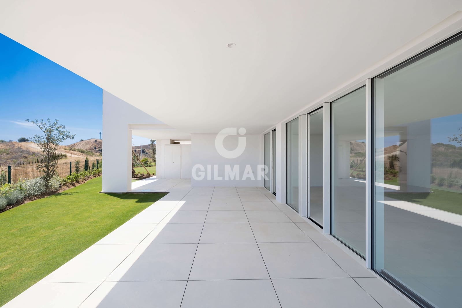 3 bedroom Flat for sale in La Mairena with pool garage - € 1,250,000 (Ref: 9941286)