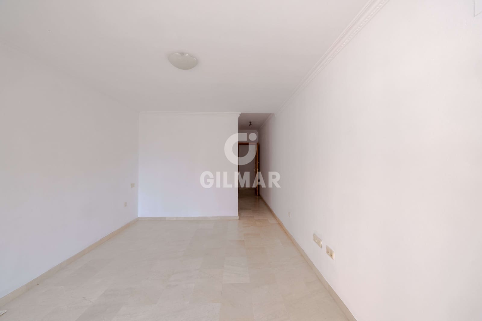 4 soveværelse Rækkehus til salg i Riviera del Sol med swimmingpool garage - € 450.000 (Ref: 9943195)