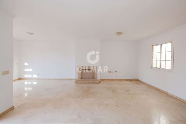 4 soveværelse Rækkehus til salg i Riviera del Sol, Mijas med swimmingpool garage - € 450.000 (Ref: 9943195)