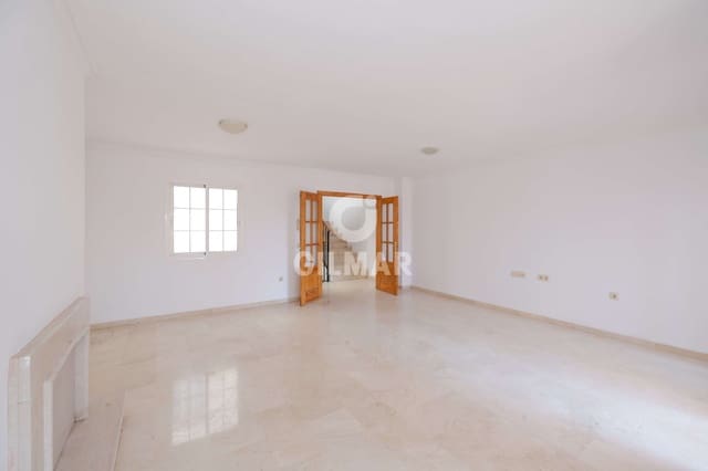 4 soveværelse Rækkehus til salg i Riviera del Sol, Mijas med swimmingpool garage - € 450.000 (Ref: 9943195)