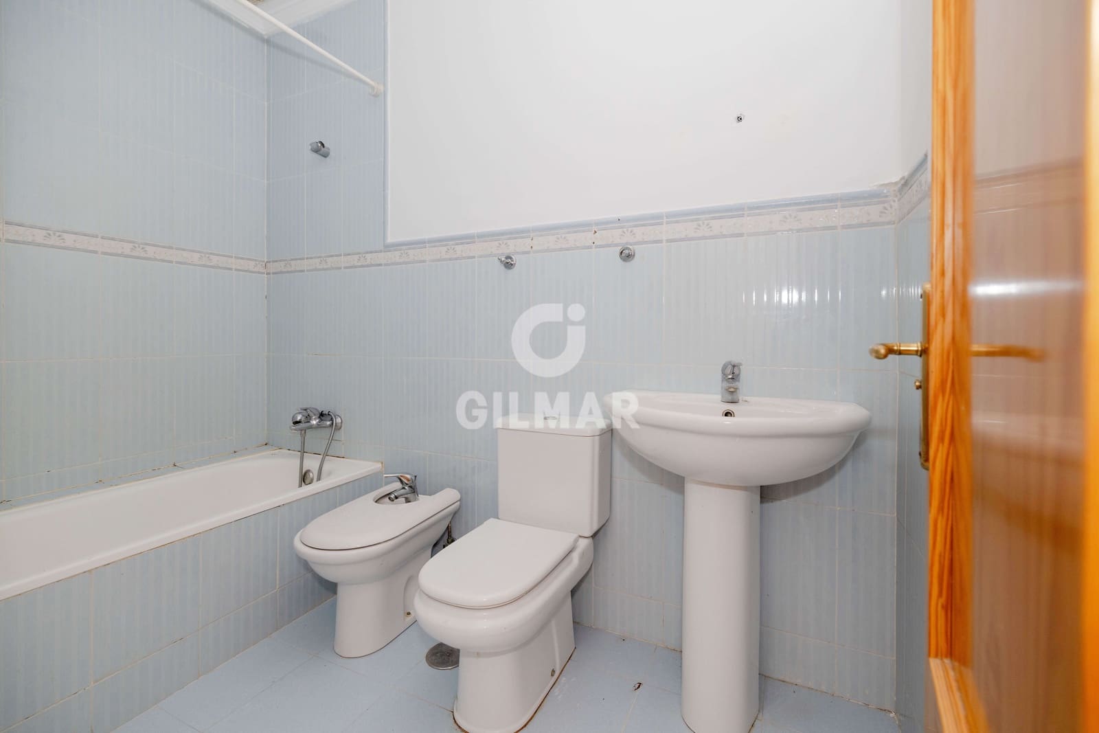 4 soveværelse Rækkehus til salg i Riviera del Sol med swimmingpool garage - € 450.000 (Ref: 9943195)