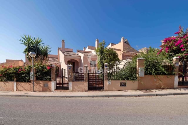 4 soveværelse Rækkehus til salg i Riviera del Sol, Mijas med swimmingpool garage - € 450.000 (Ref: 9943195)