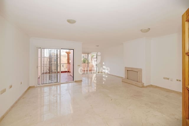 4 soveværelse Rækkehus til salg i Riviera del Sol, Mijas med swimmingpool garage - € 450.000 (Ref: 9943195)