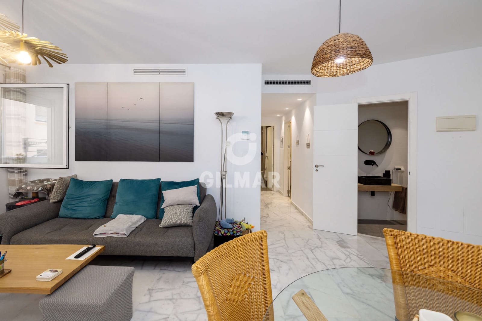 Piso de 2 habitaciones en Estepona en venta con piscina - 399.000 € (Ref: 9943196)