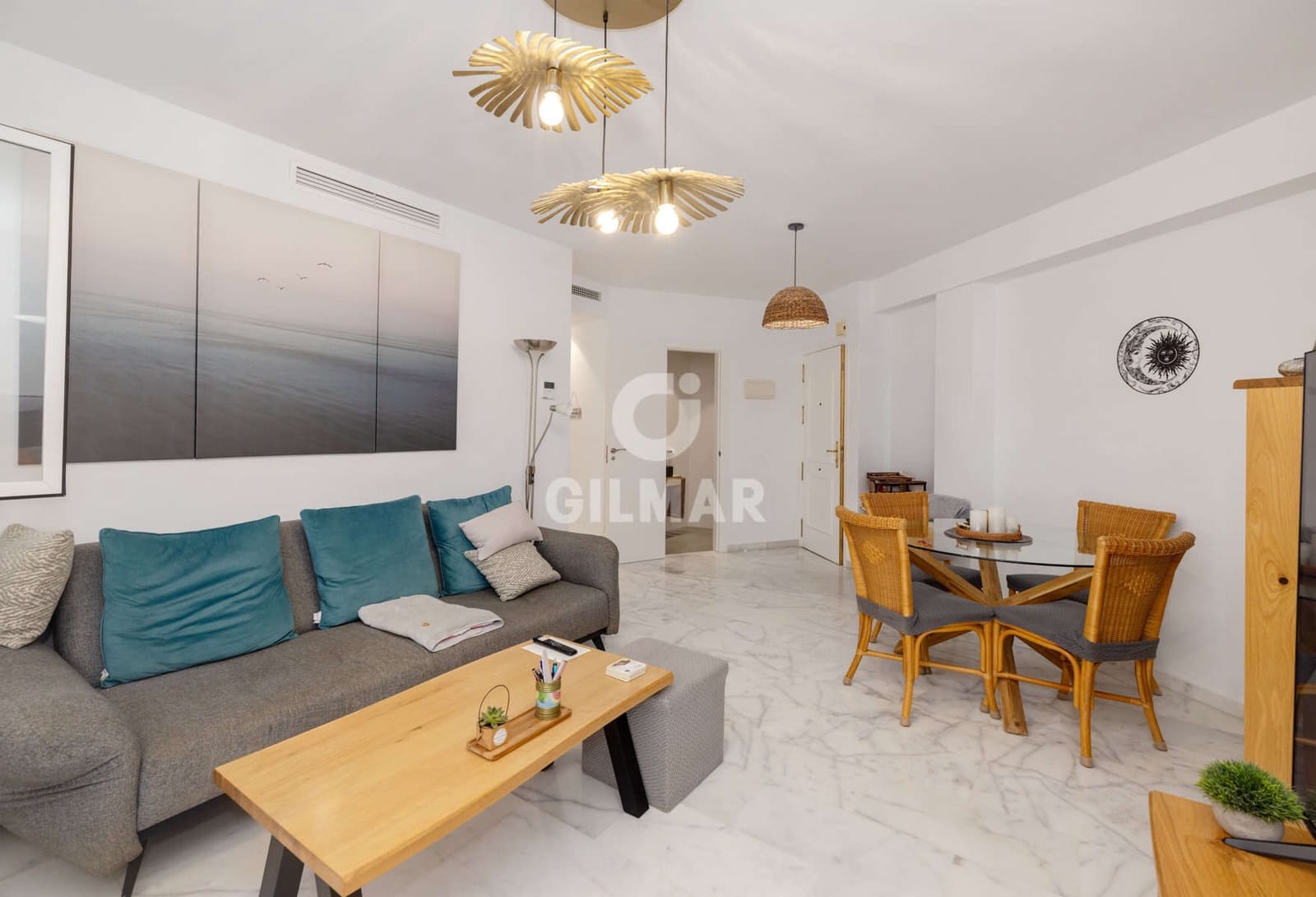 Piso de 2 habitaciones en Estepona en venta con piscina - 399.000 € (Ref: 9943196)