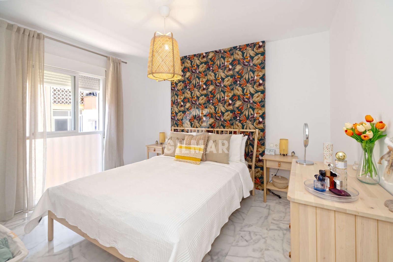 Piso de 2 habitaciones en Estepona en venta con piscina - 399.000 € (Ref: 9943196)