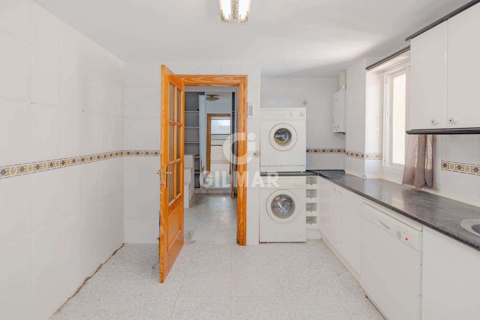3 soveværelse Lejlighed til salg i Estepona med garage - € 699.000 (Ref: 9946342)