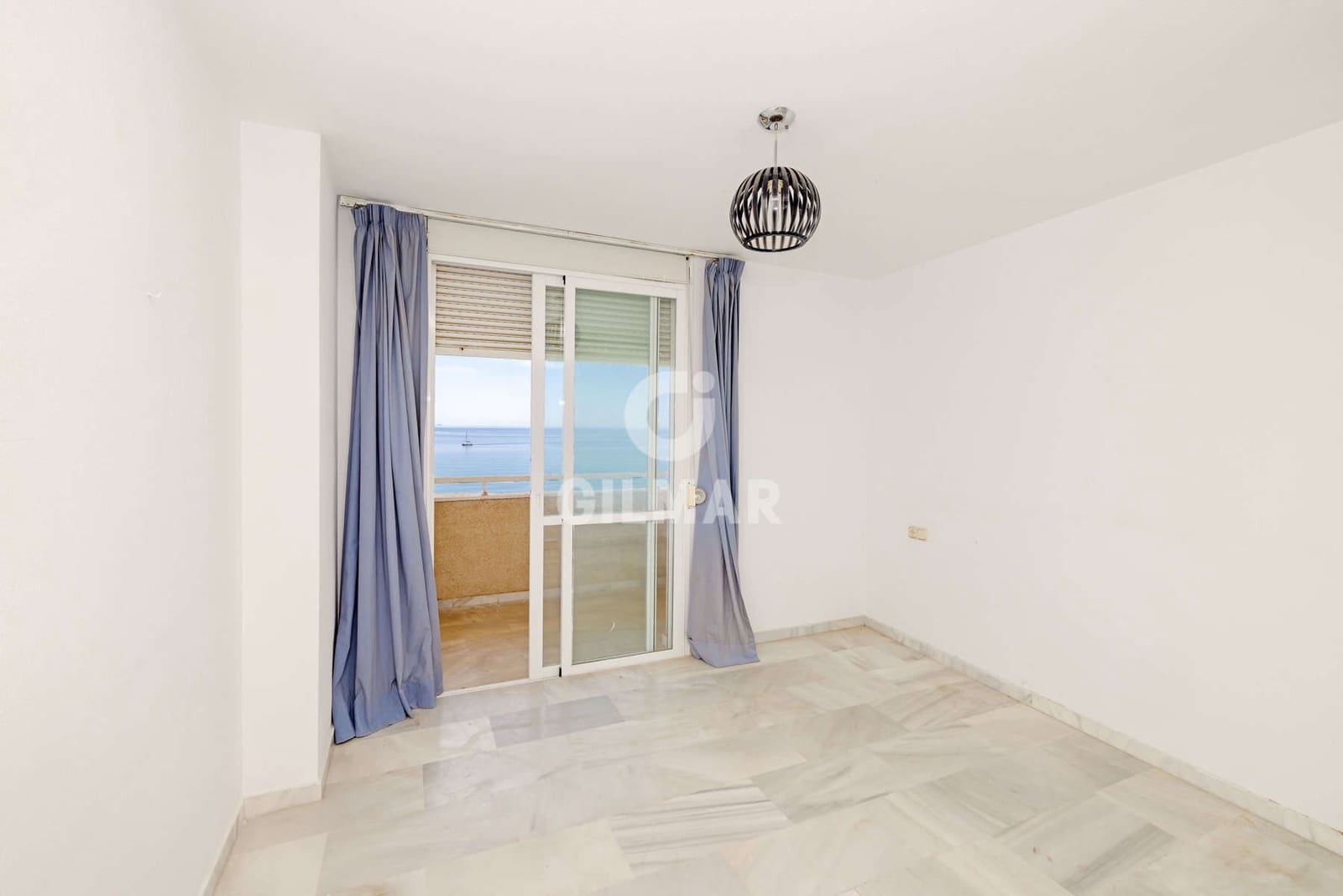 3 soveværelse Lejlighed til salg i Estepona med garage - € 699.000 (Ref: 9946342)