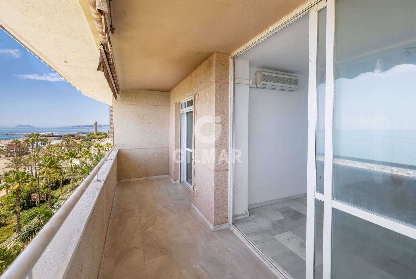 3 soveværelse Lejlighed til salg i Estepona med garage - € 699.000 (Ref: 9946342)