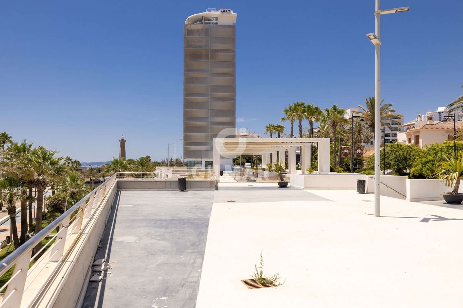 3 soveværelse Lejlighed til salg i Estepona med garage - € 699.000 (Ref: 9946342)