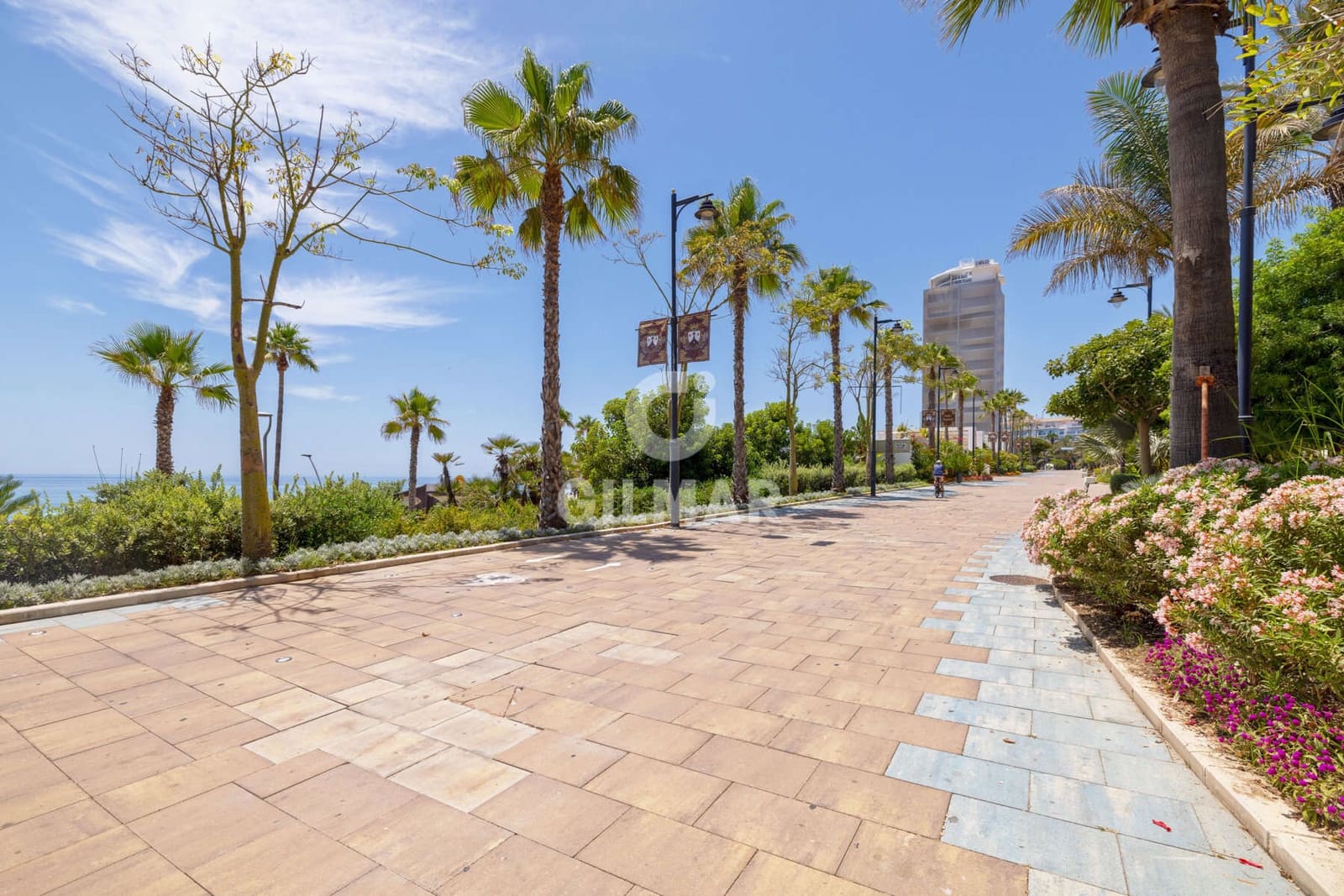 3 soveværelse Lejlighed til salg i Estepona med garage - € 699.000 (Ref: 9946342)
