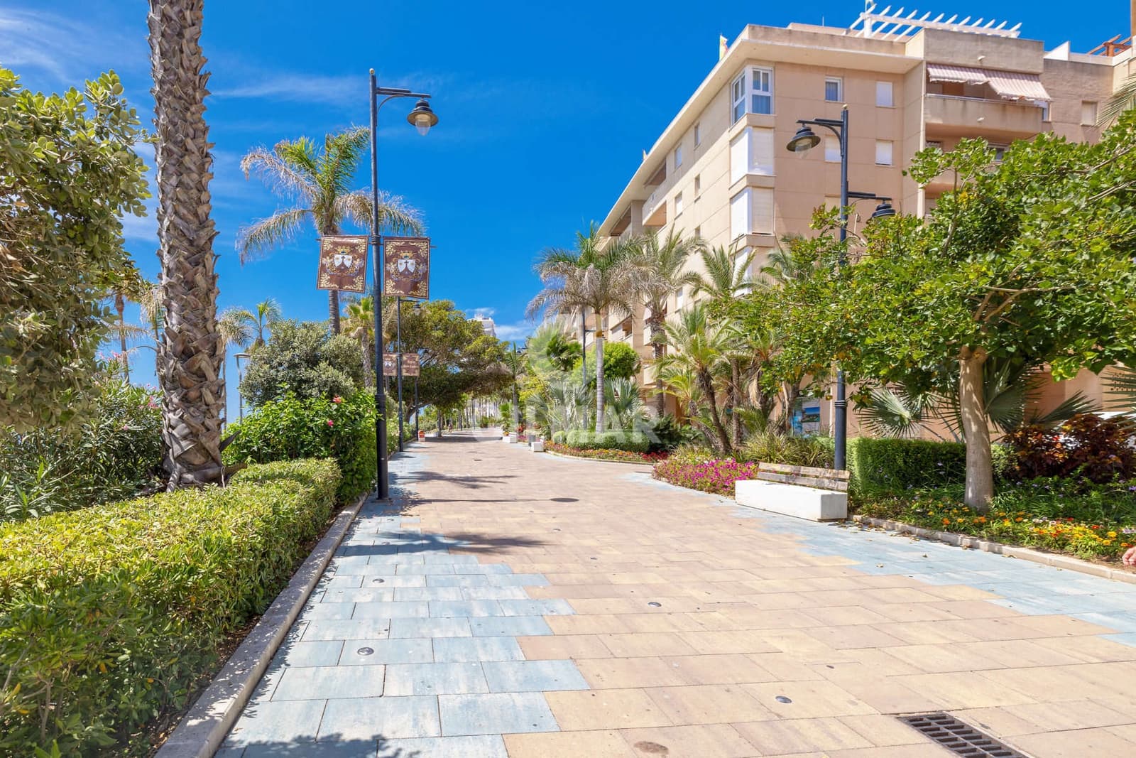 3 soveværelse Lejlighed til salg i Estepona med garage - € 699.000 (Ref: 9946342)