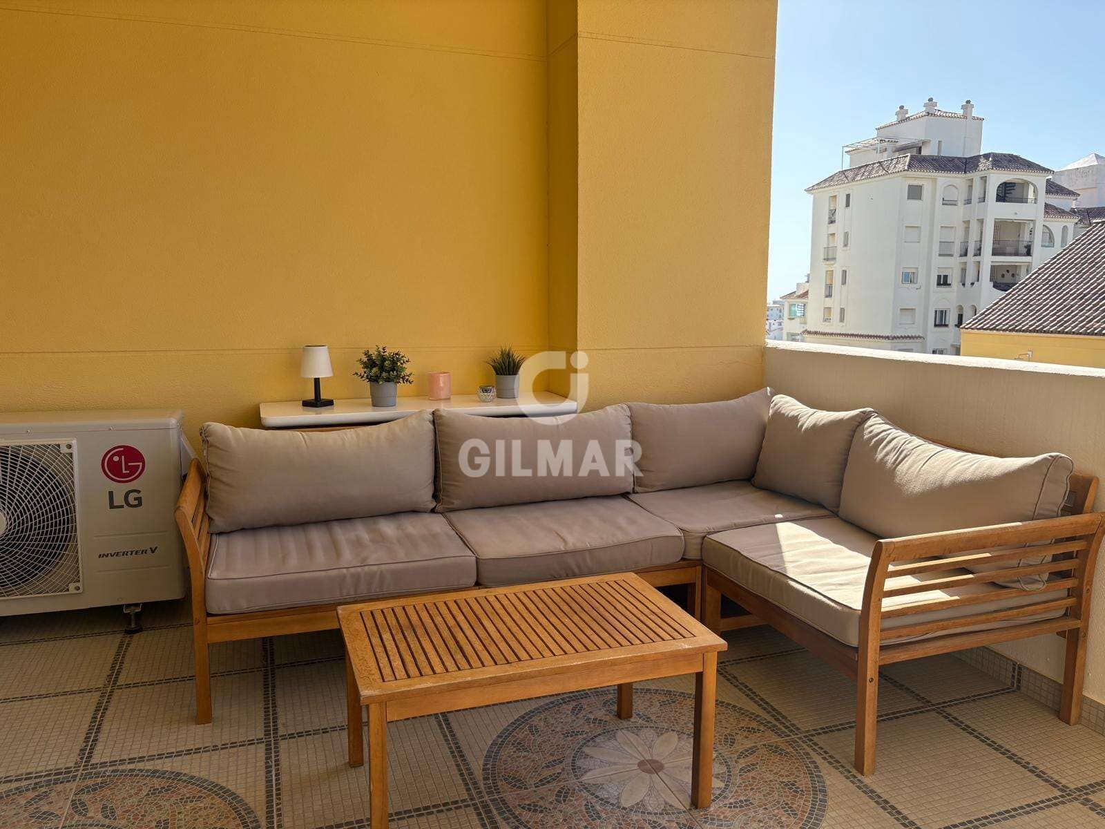 1 sovrum Lägenhet till salu i Estepona med pool - 325 000 € (Ref: 9948737)