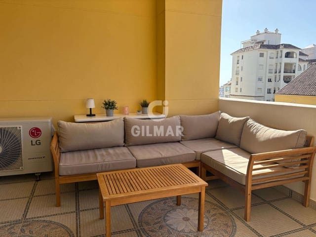 Piso de 1 habitación en Puerto de Estepona, Estepona en venta con piscina - 325.000 € (Ref: 9948737)