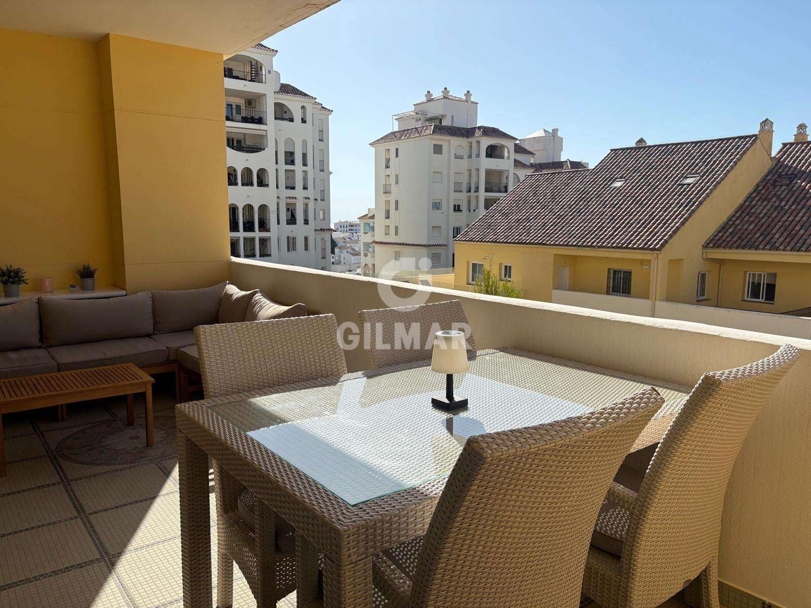 1 sovrum Lägenhet till salu i Estepona med pool - 325 000 € (Ref: 9948737)