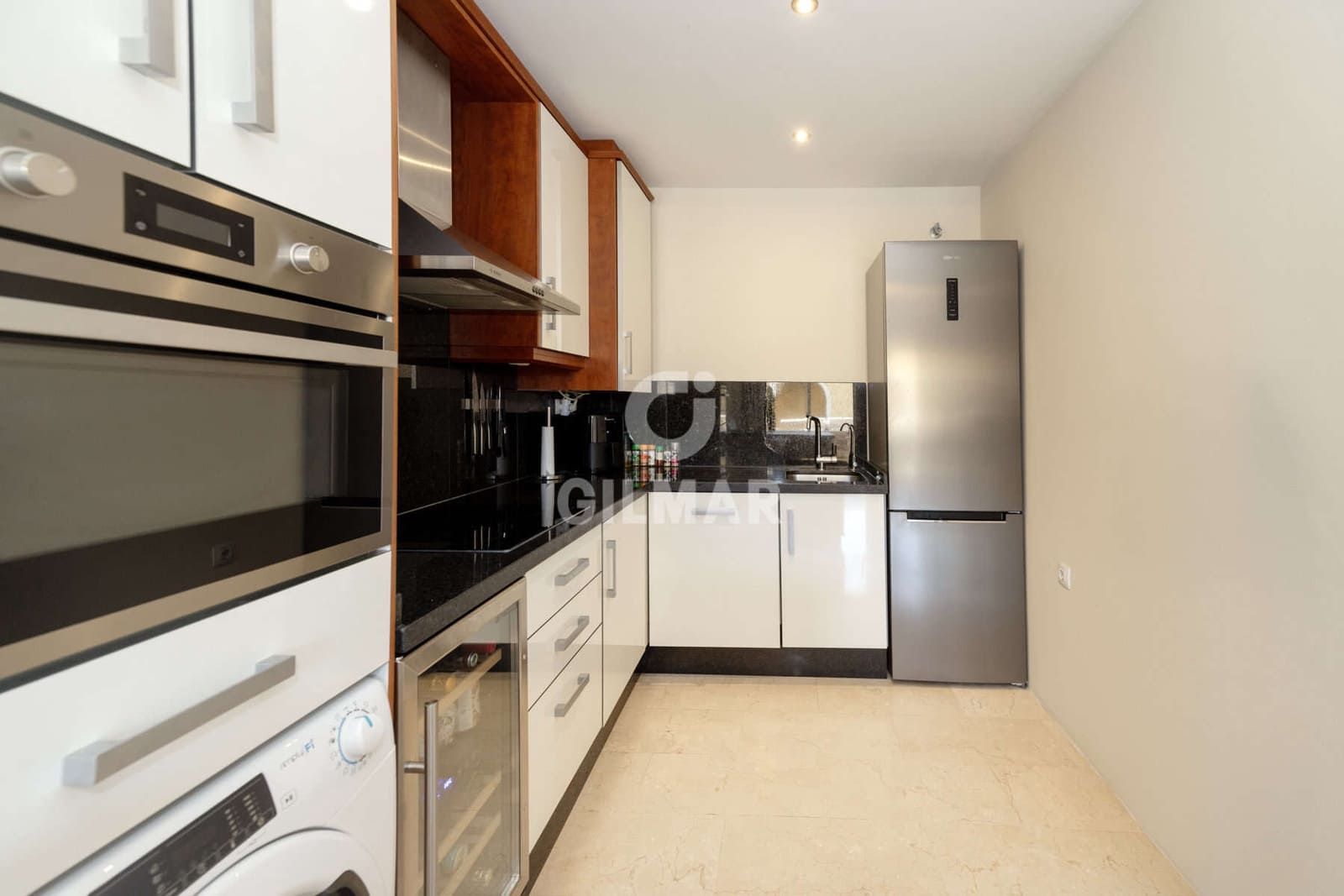 1 bedroom Flat for sale in Estepona with pool - € 325,000 (Ref: 9948737)