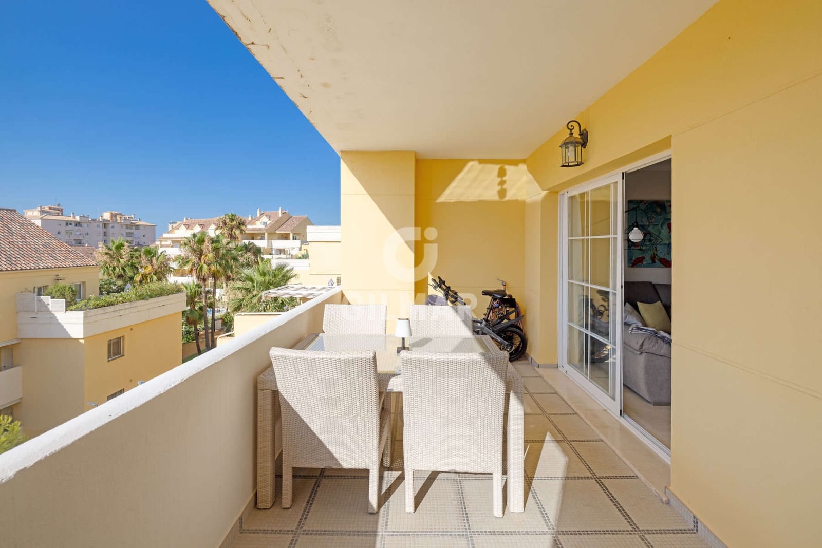 1 bedroom Flat for sale in Estepona with pool - € 325,000 (Ref: 9948737)
