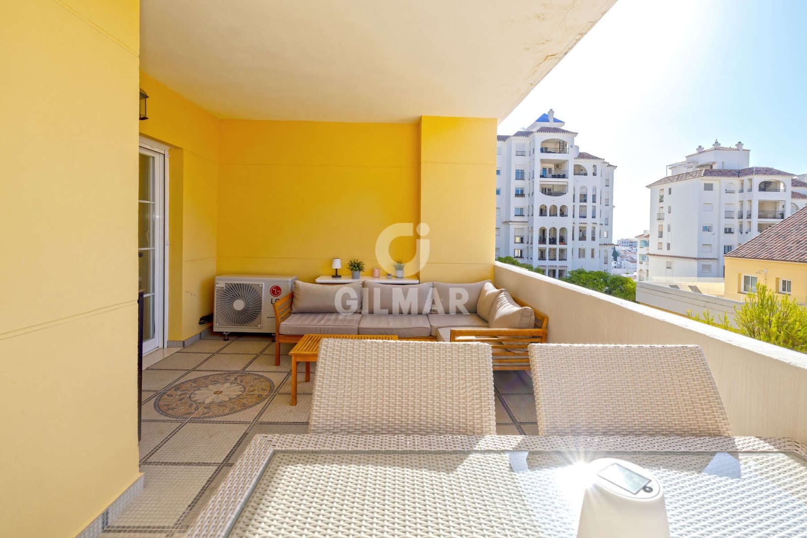 1 bedroom Flat for sale in Estepona with pool - € 325,000 (Ref: 9948737)
