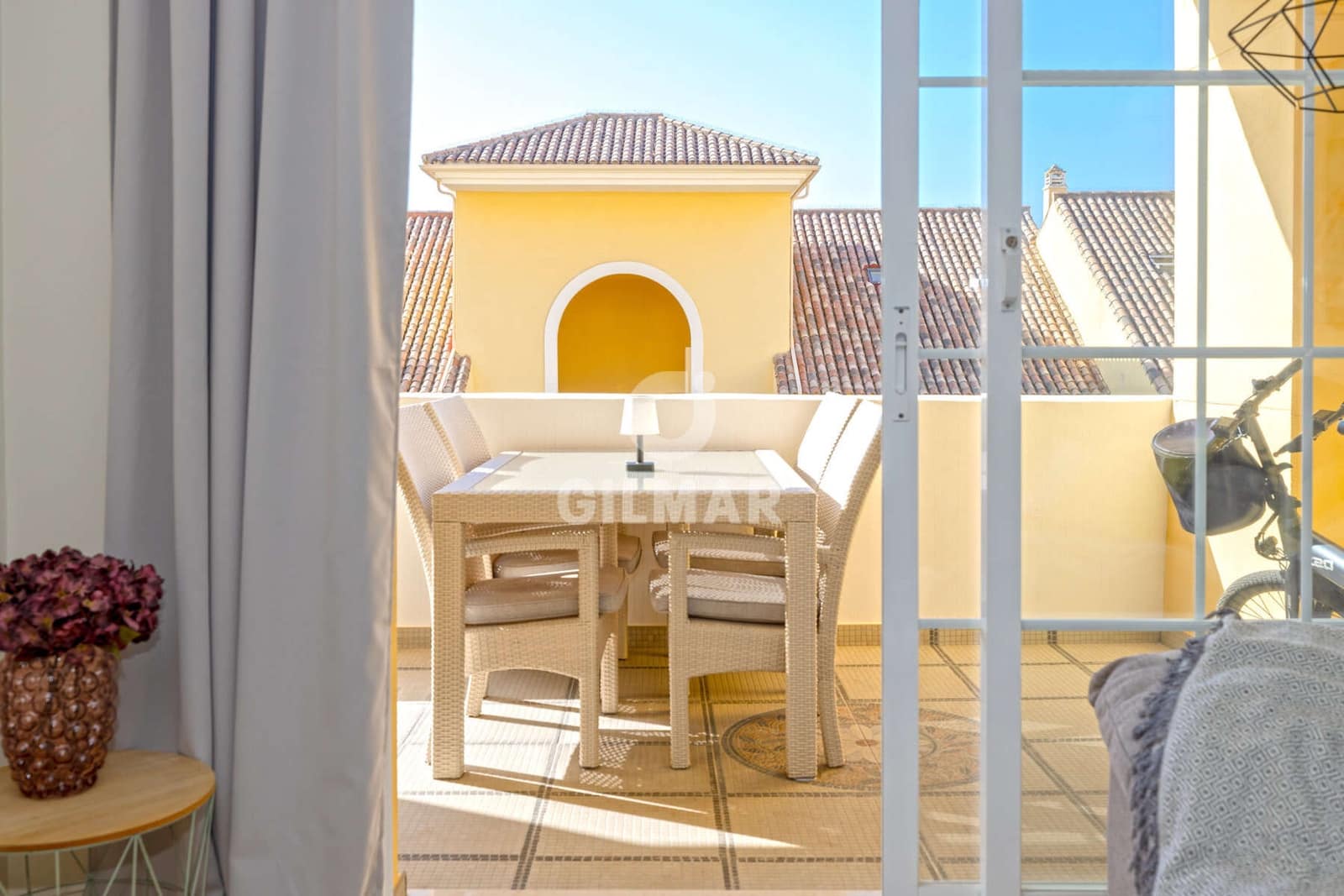 1 bedroom Flat for sale in Estepona with pool - € 325,000 (Ref: 9948737)