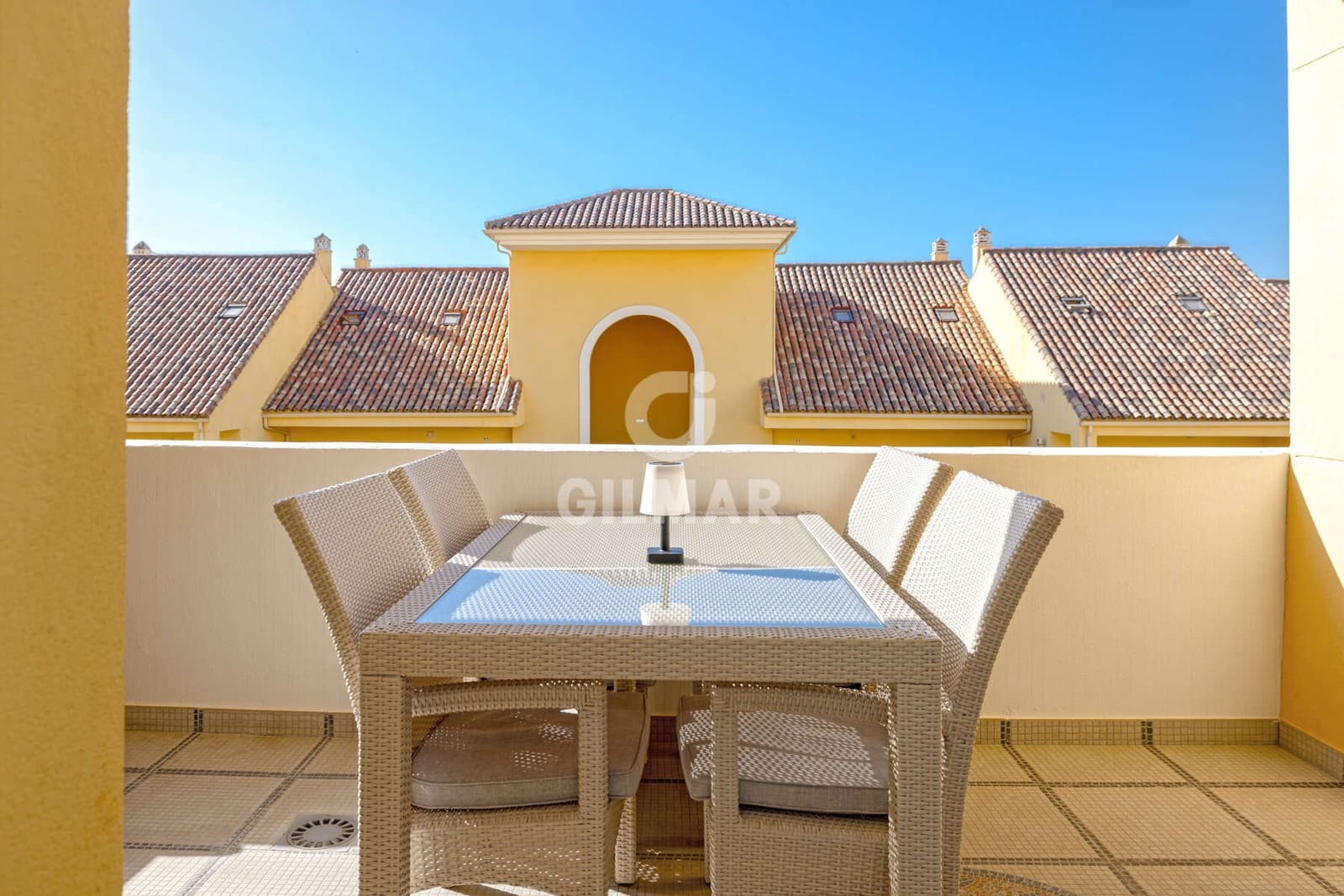 1 bedroom Flat for sale in Estepona with pool - € 325,000 (Ref: 9948737)