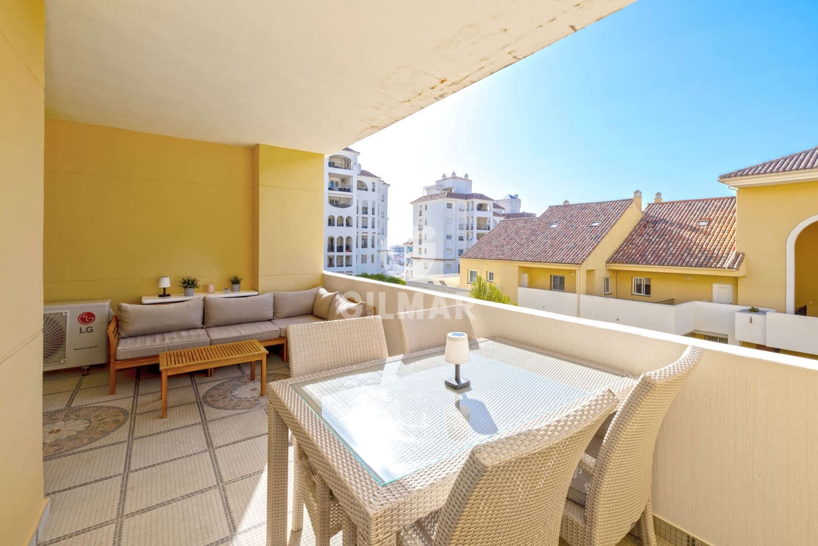 1 bedroom Flat for sale in Estepona with pool - € 325,000 (Ref: 9948737)