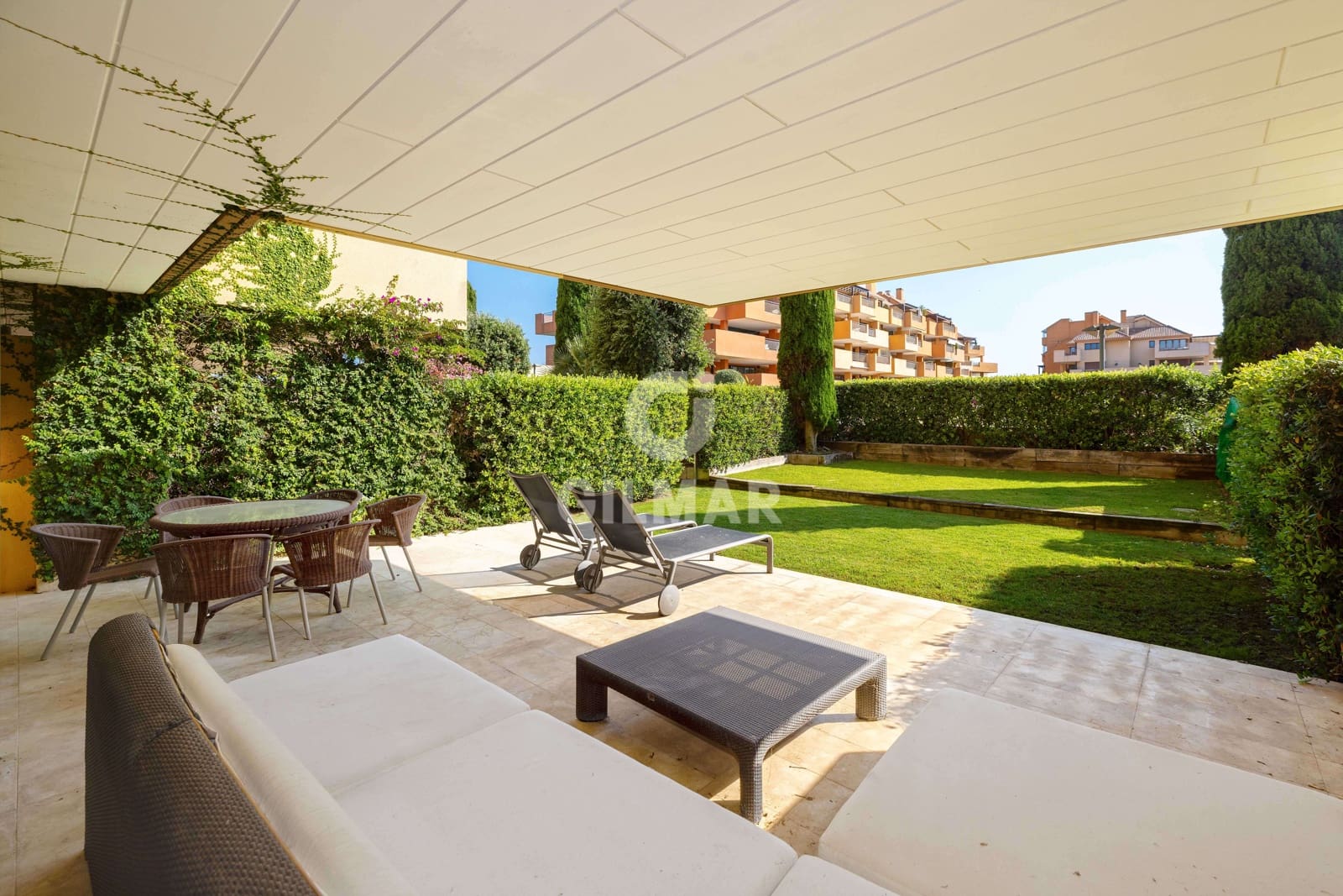 2 soveværelse Lejlighed til salg i Sotogrande med garage - € 675.000 (Ref: 9948738)
