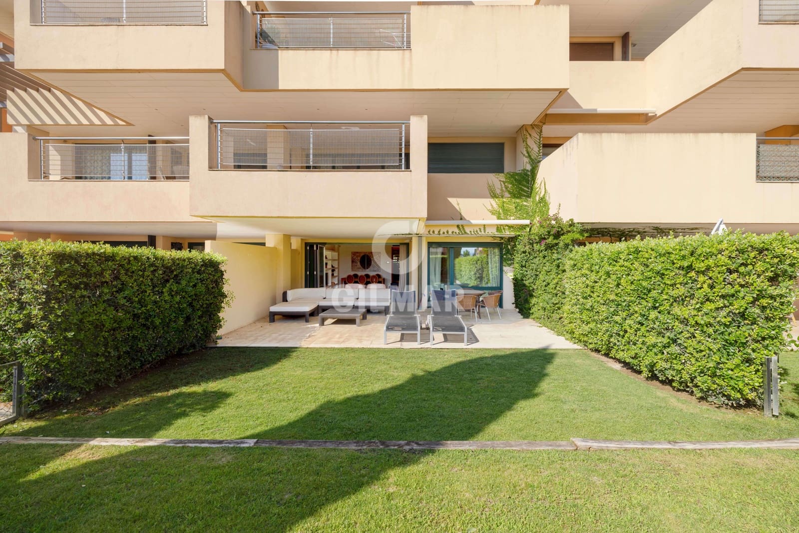 2 soveværelse Lejlighed til salg i Sotogrande med garage - € 675.000 (Ref: 9948738)