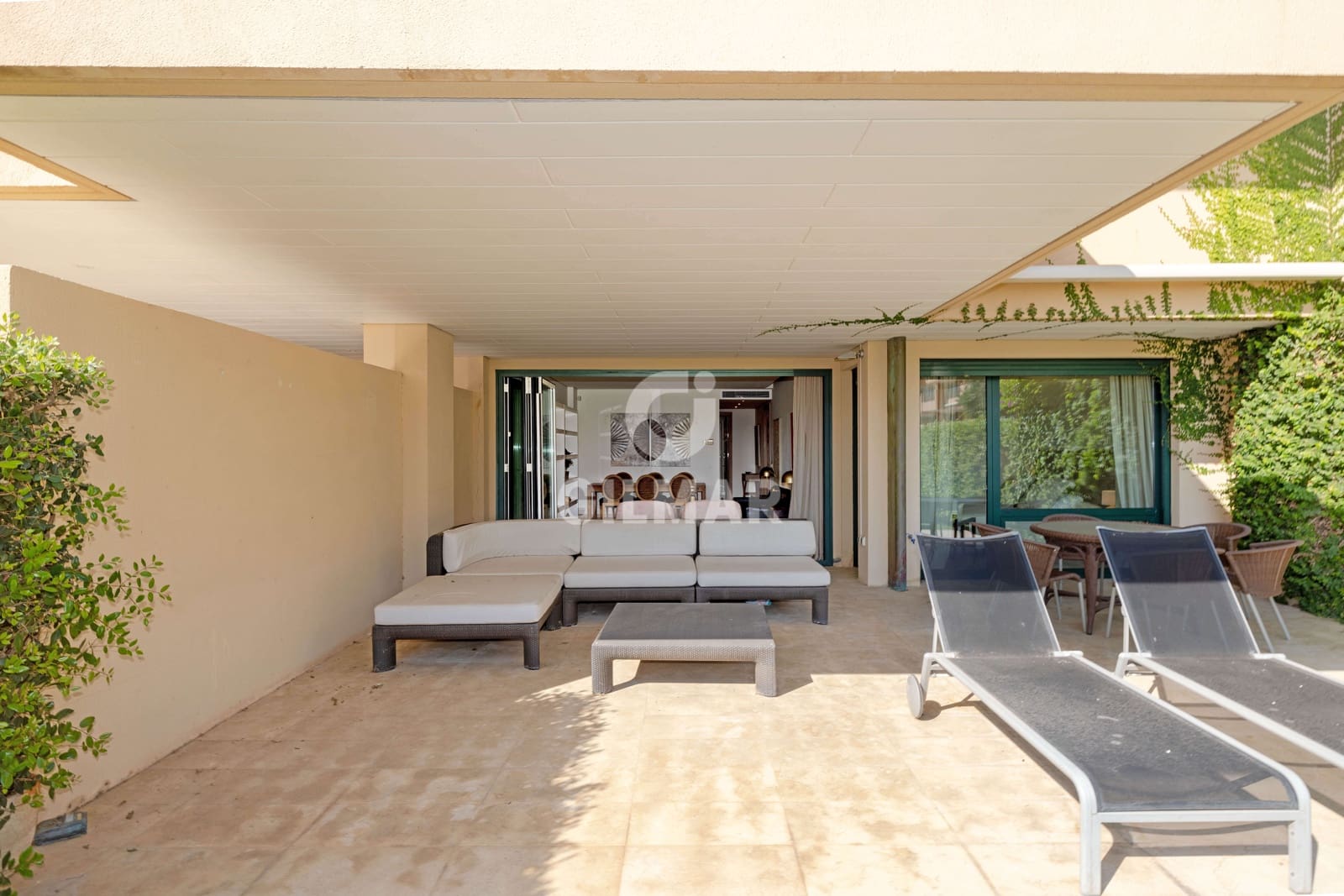 2 soveværelse Lejlighed til salg i Sotogrande med garage - € 675.000 (Ref: 9948738)