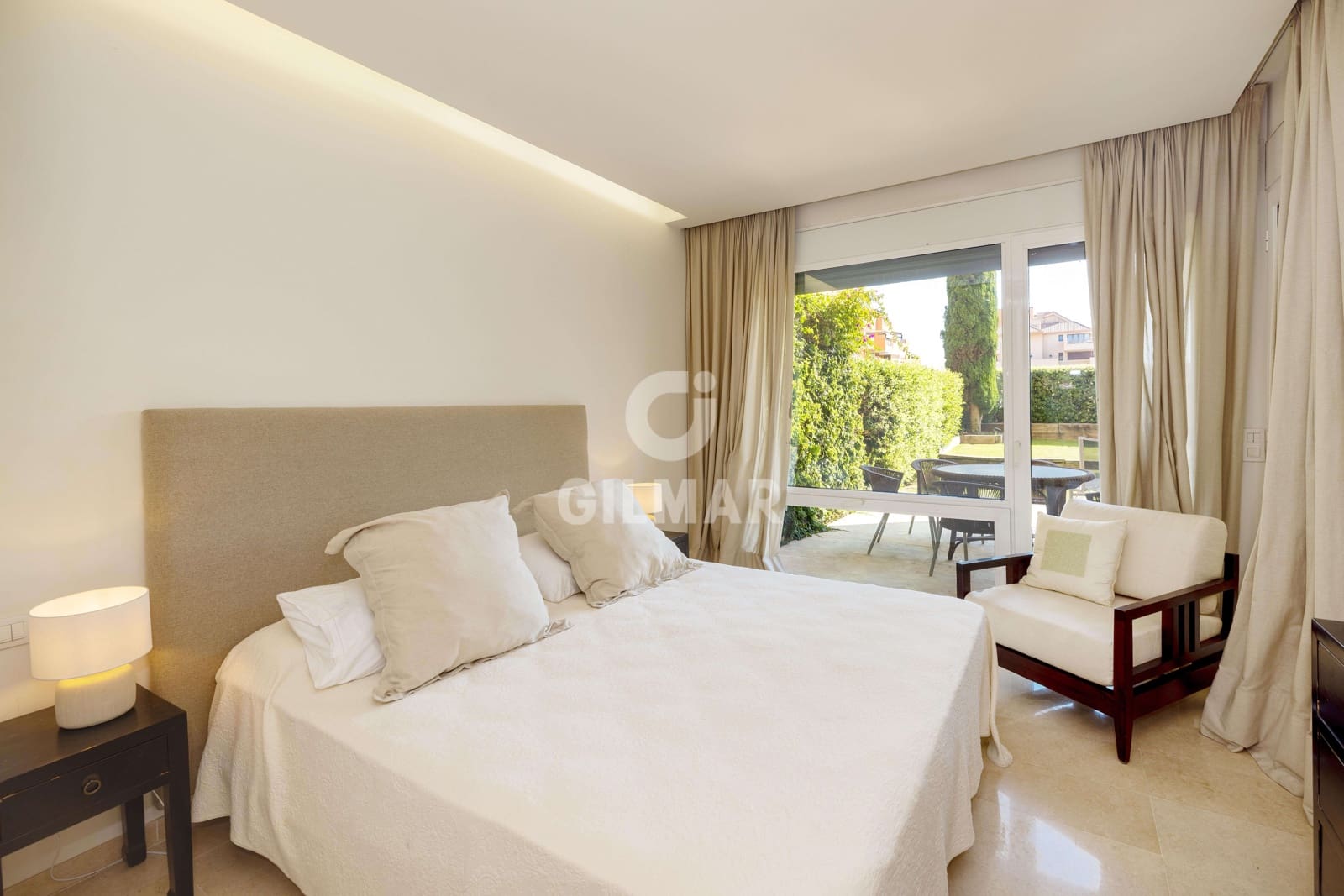 2 soveværelse Lejlighed til salg i Sotogrande med garage - € 675.000 (Ref: 9948738)