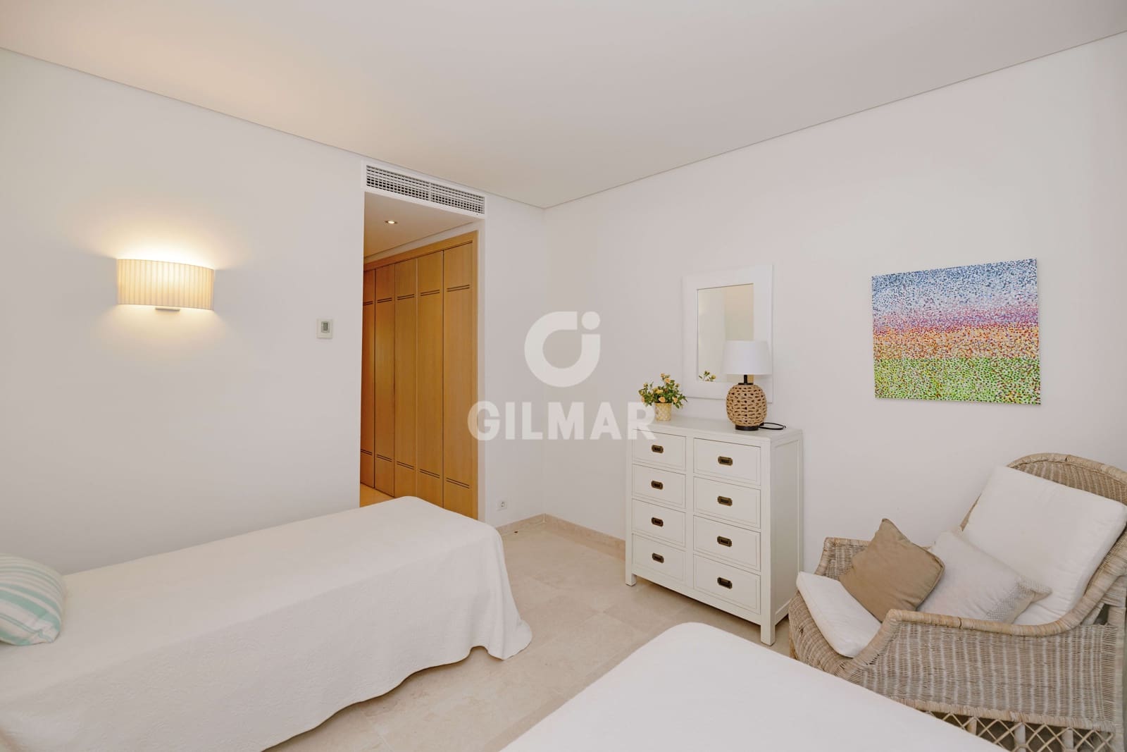 2 soveværelse Lejlighed til salg i Sotogrande med garage - € 675.000 (Ref: 9948738)