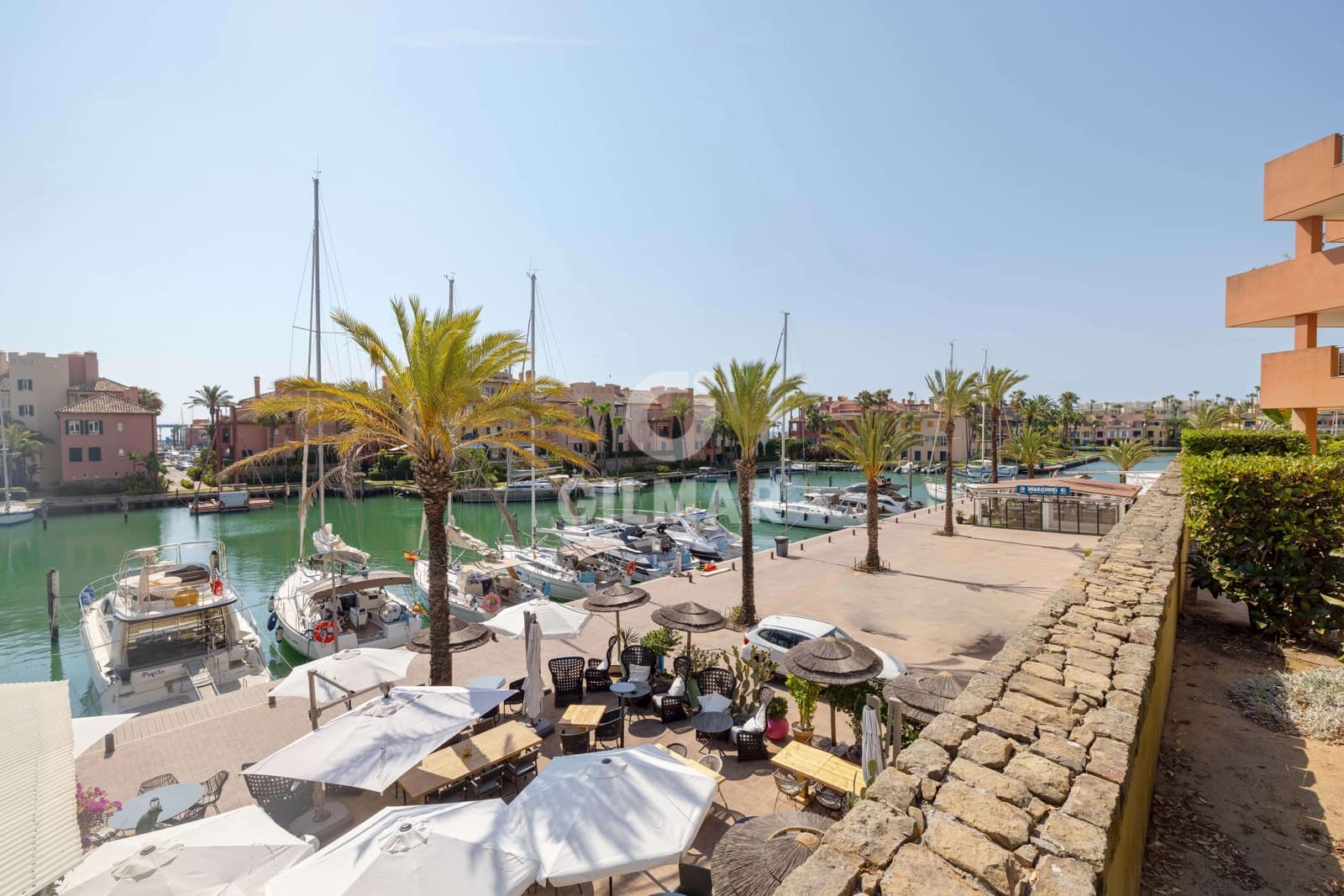 2 soveværelse Lejlighed til salg i Sotogrande med garage - € 675.000 (Ref: 9948738)