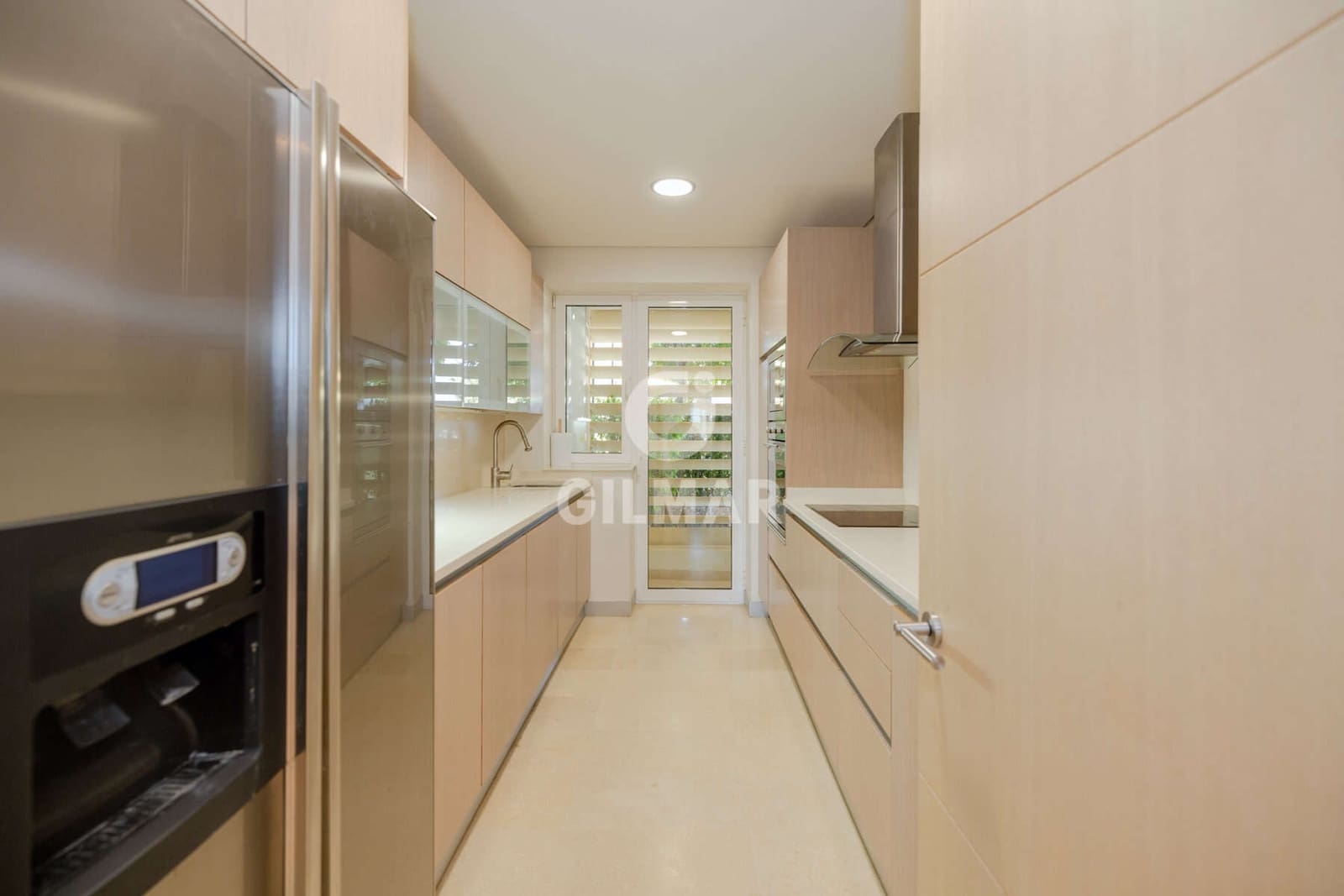 2 bedroom Flat for sale in Sotogrande with garage - € 675,000 (Ref: 9948738)