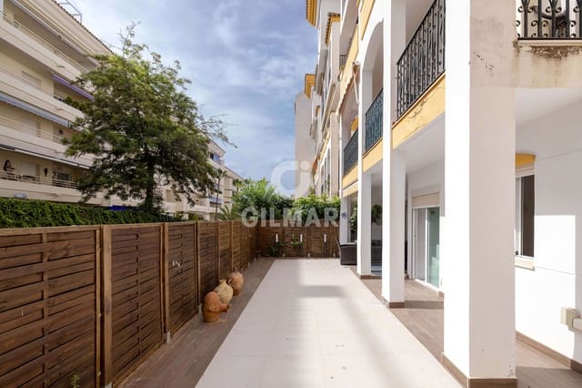 2 makuuhuone Asunto myytävänä paikassa Marbella Centro, Marbella mukana uima-altaan 
autotalli - 550 000 € (Ref: 9948921)