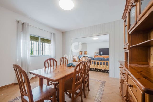 2 soverom Villa til salgs i Chiclana de la Frontera med svømmebasseng garasje - € 350 000 (Ref: 9949026)