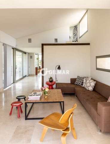 Chalet de 6 habitaciones en Torremocha de Jarama en venta con piscina garaje - 1.200.000 € (Ref: 9949029)