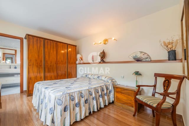 6 soverom Villa til salgs i Fuente el Saz de Jarama med svømmebasseng garasje - € 1 990 000 (Ref: 9949030)