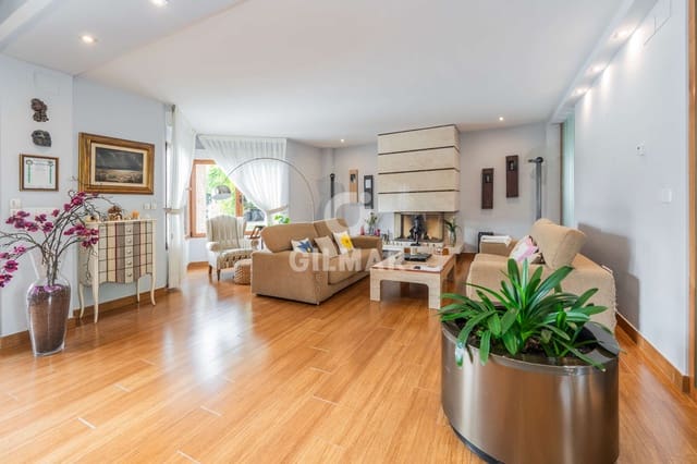 6 soverom Villa til salgs i Fuente el Saz de Jarama med svømmebasseng garasje - € 1 990 000 (Ref: 9949030)