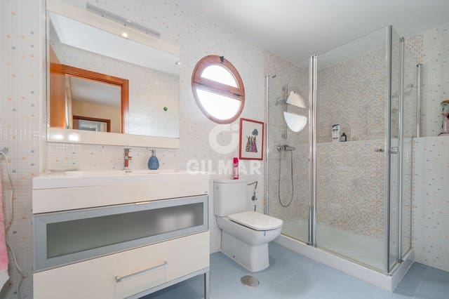 6 soverom Villa til salgs i Fuente el Saz de Jarama med svømmebasseng garasje - € 1 990 000 (Ref: 9949030)