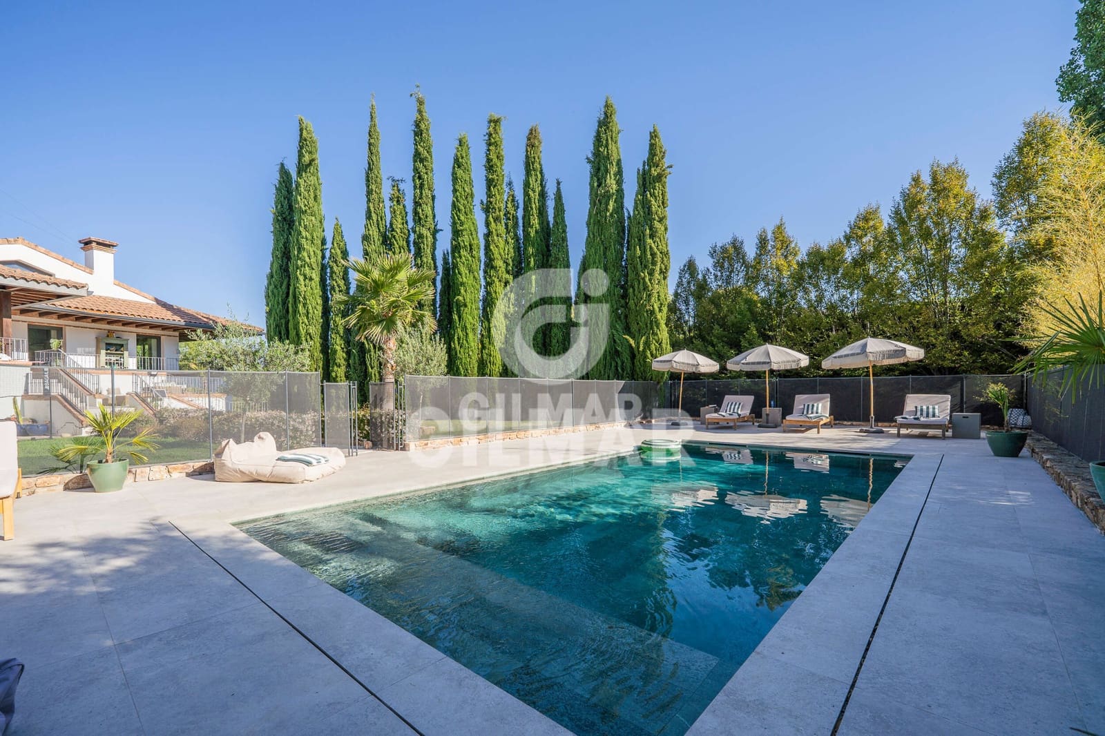 7 chambre Villa/Maison à vendre à San Sebastian de los Reyes avec piscine garage - 2 100 000 € (Ref: 9949031)