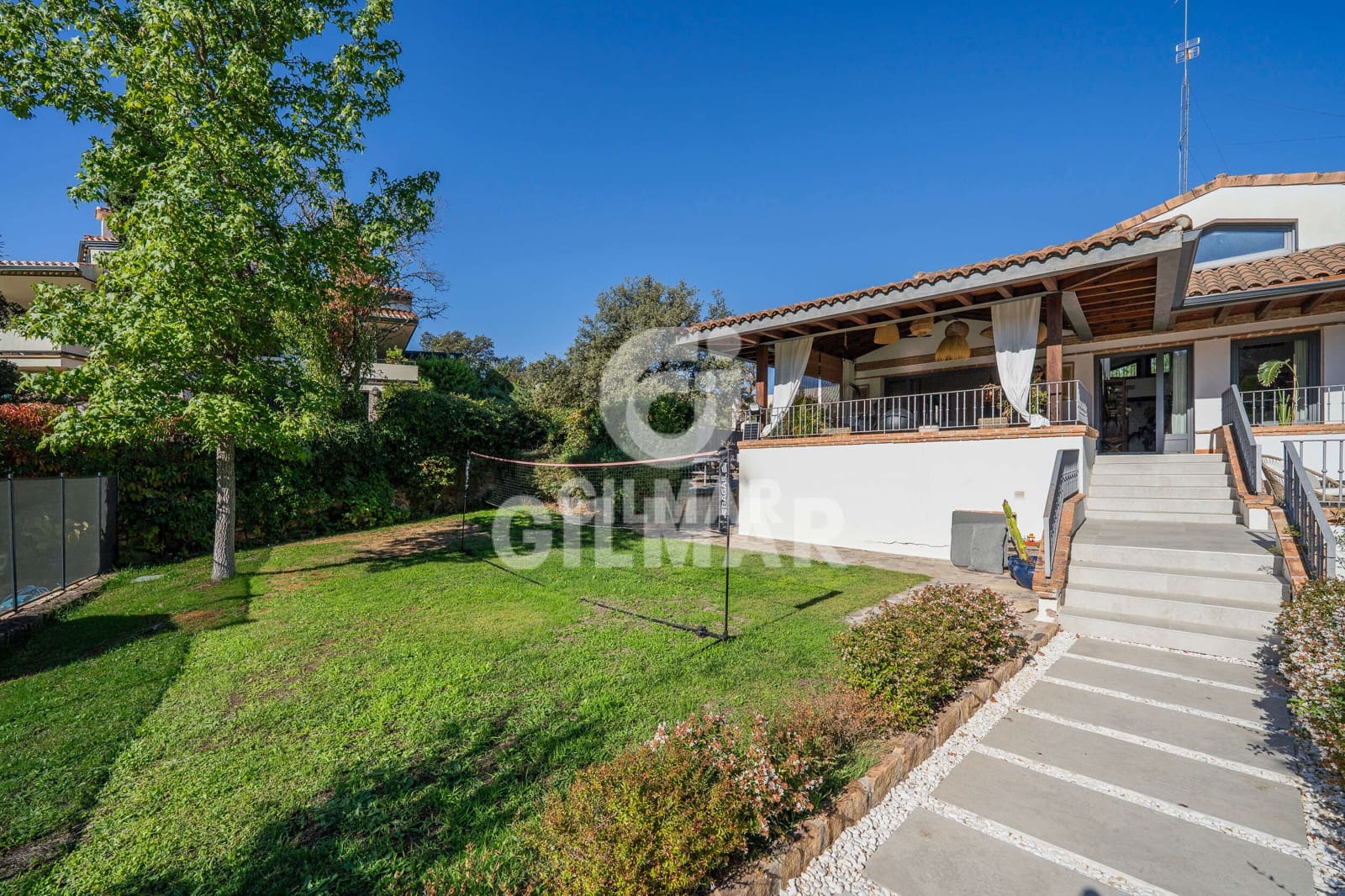 7 chambre Villa/Maison à vendre à San Sebastian de los Reyes avec piscine garage - 2 100 000 € (Ref: 9949031)