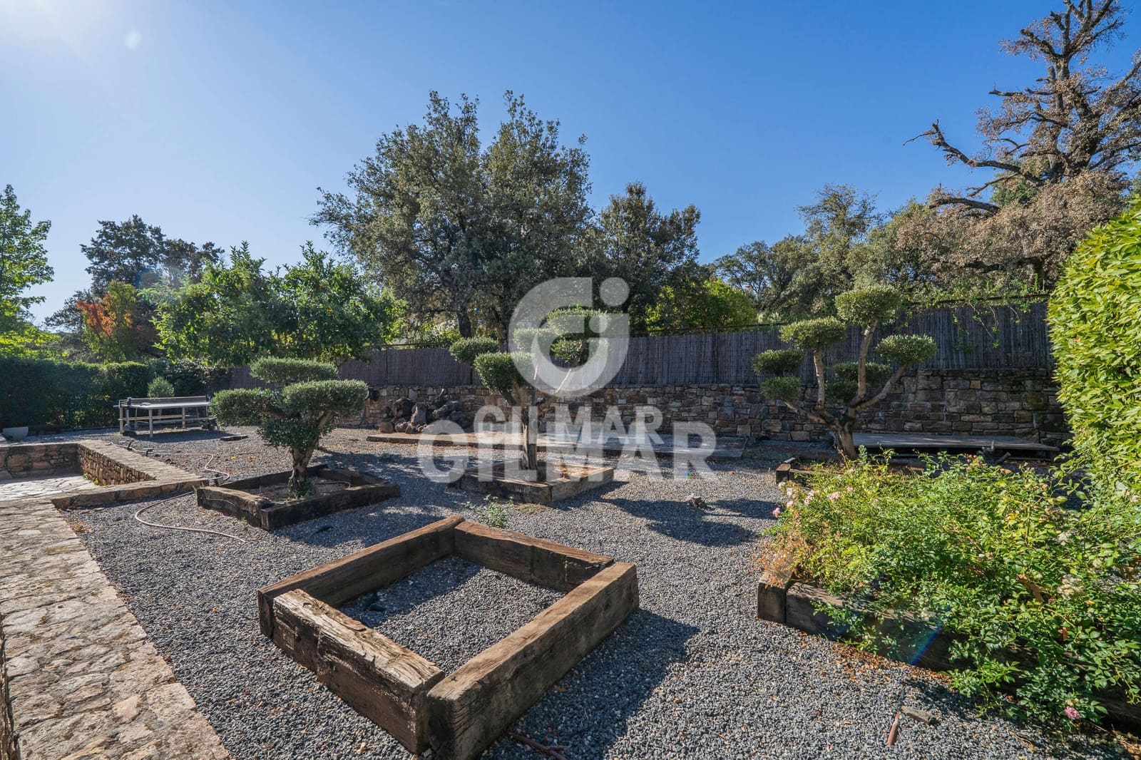 7 chambre Villa/Maison à vendre à San Sebastian de los Reyes avec piscine garage - 2 100 000 € (Ref: 9949031)
