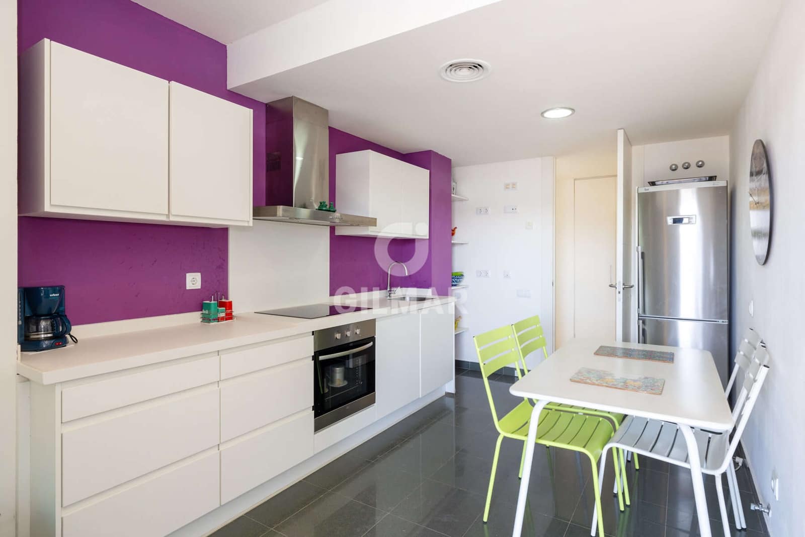 3 sypialnia Mieszkanie na sprzedaż w Manilva z basenem garażem - 450 000 € (Ref: 9950372)