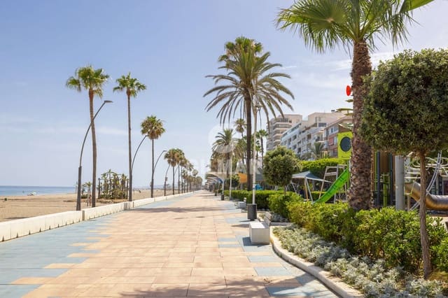 2 chambre Appartement à vendre à Centro, Estepona avec garage - 420 000 € (Ref: 9950373)