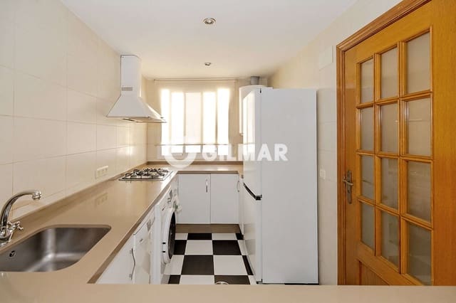 2 slaapkamer Flat te koop in Centro, Estepona met garage - € 420.000 (Ref: 9950373)
