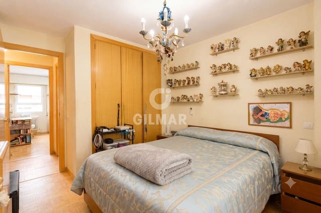 Piso de 4 habitaciones en Pilar, Madrid ciudad en venta - 780.000 € (Ref: 9950629)