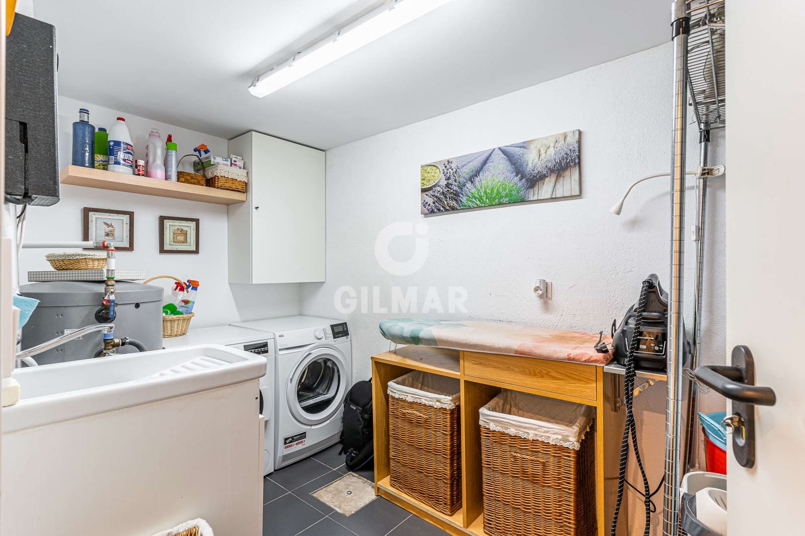 5 soverom Kjedet enebolig til salgs i Madrid by med svømmebasseng garasje - € 1 700 000 (Ref: 9953096)